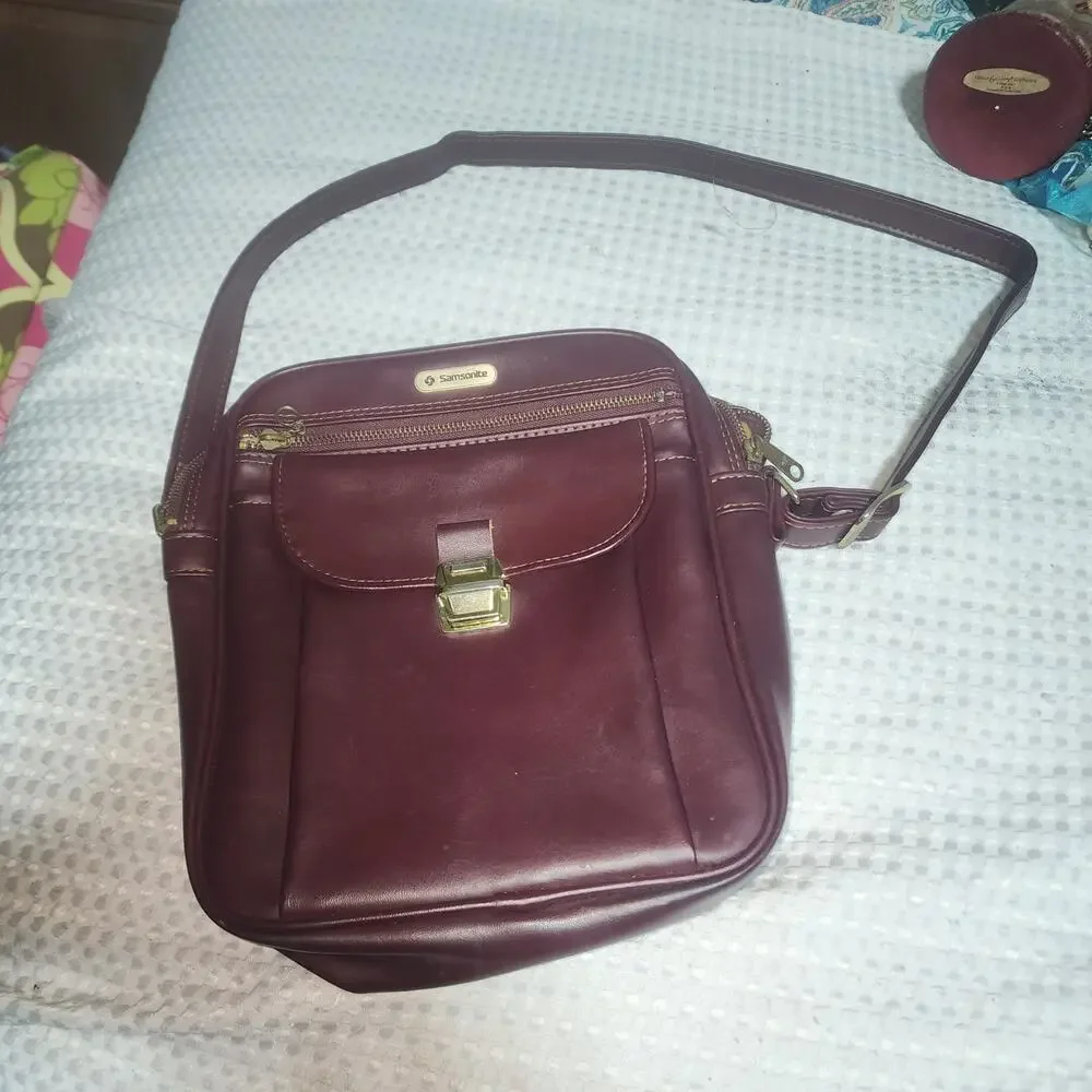 SAMSONITE EUC VINTAGE MESSRNGER CARRYON TRAVEL BAG